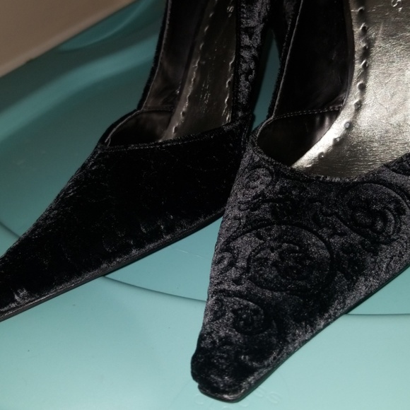 BCBGirls Katchen 3½" Heels, runs SMALL, NIB - Picture 6 of 8